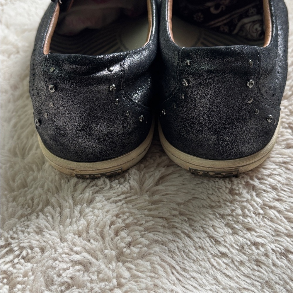 Taos woman’s black metallic Freedom sneaker size 10 - Picture 2 of 8
